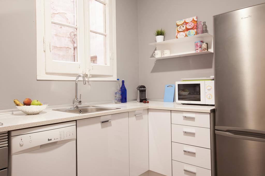 Enjoy Apartments Sofia บาร์เซโลนา ภายนอก รูปภาพ