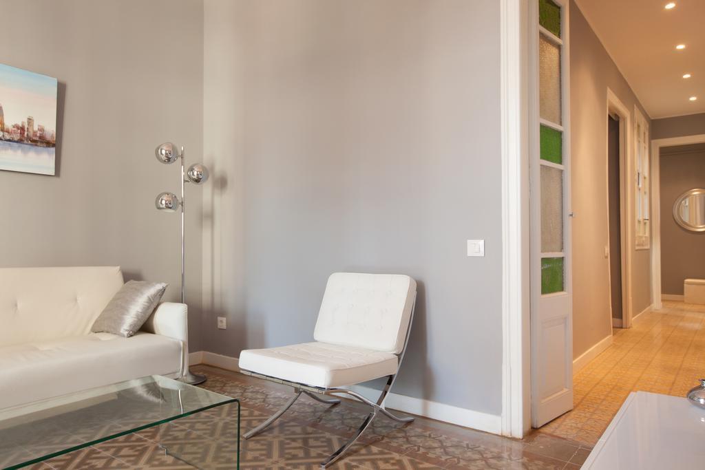 Enjoy Apartments Sofia บาร์เซโลนา ภายนอก รูปภาพ